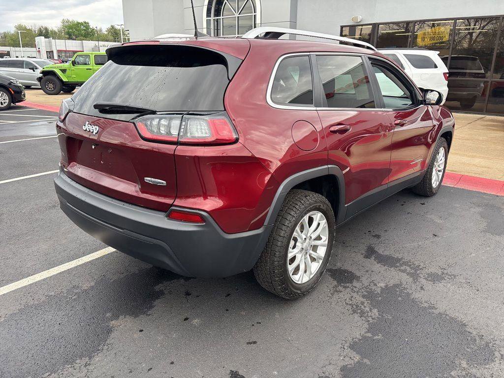Used 2019 Jeep Cherokee Latitude w/ Cold Weather Group FWD image 7