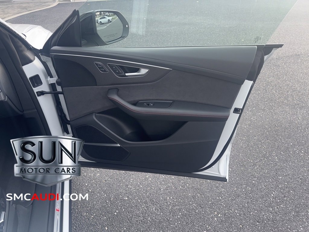 Used 2024 Audi RS Q8 w/ Black Optic Package image 22