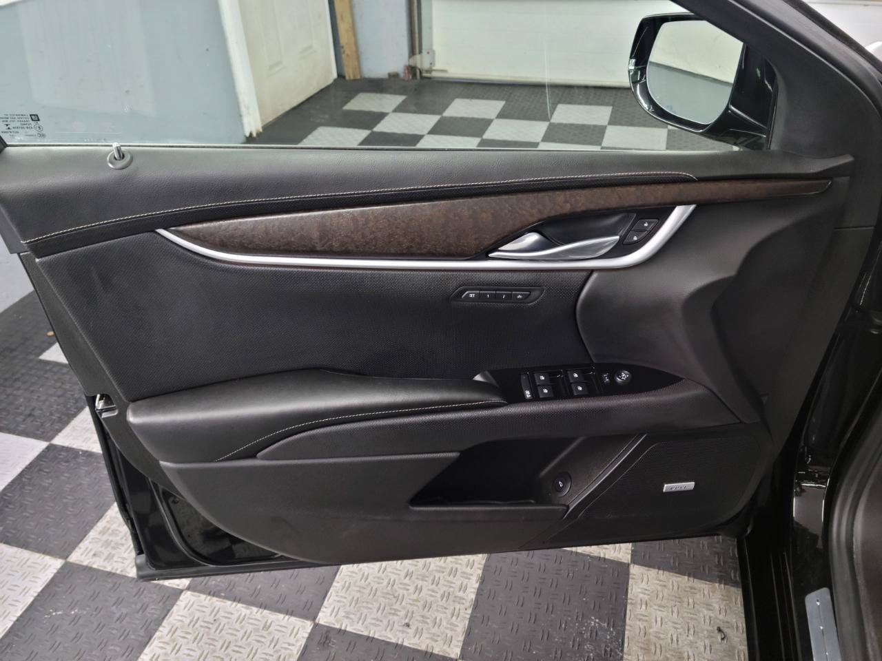 Used 2018 Cadillac XTS Luxury FWD image 13