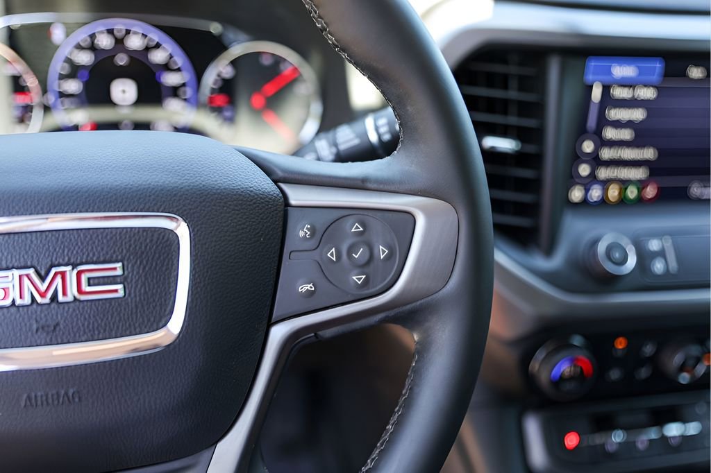 Used 2023 GMC Acadia AT4 w/ Technology Package AWD/4WD image 16