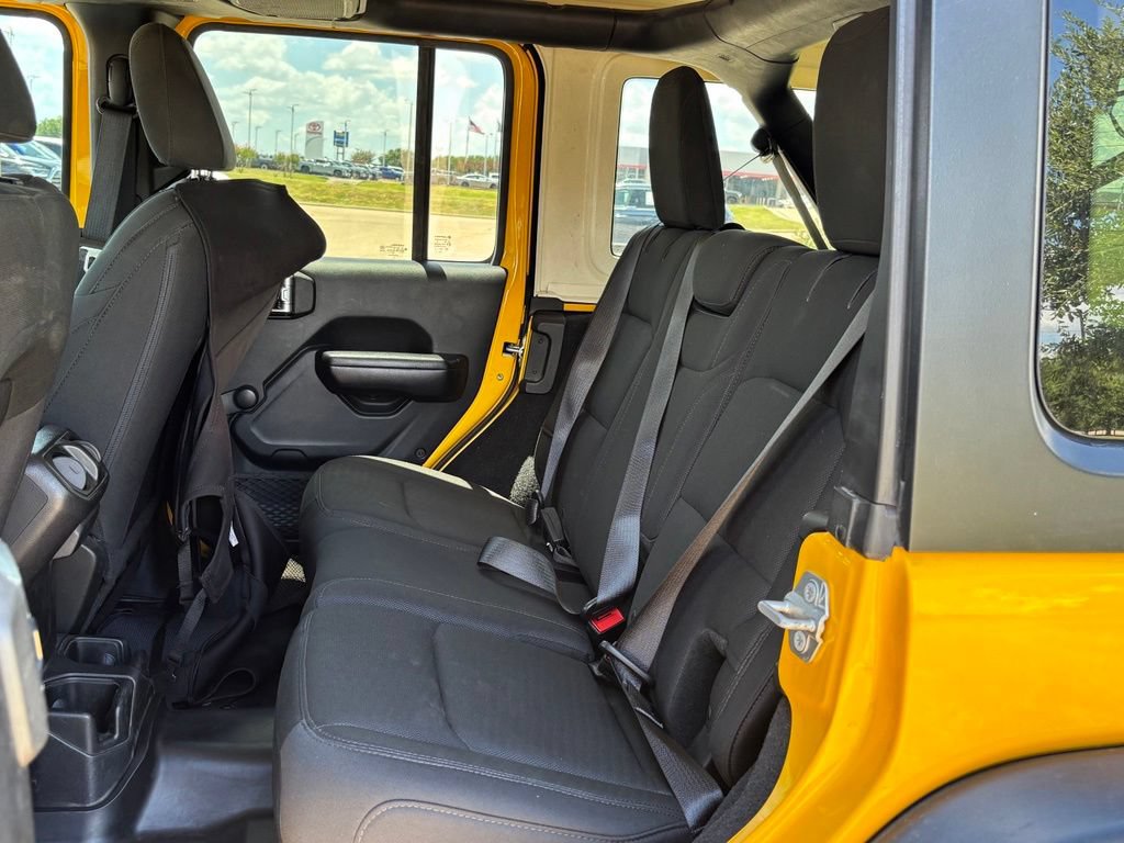 Used 2018 Jeep Wrangler Unlimited Sport AWD/4WD image 14