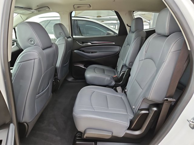 Used 2019 Buick Enclave Essence image 19