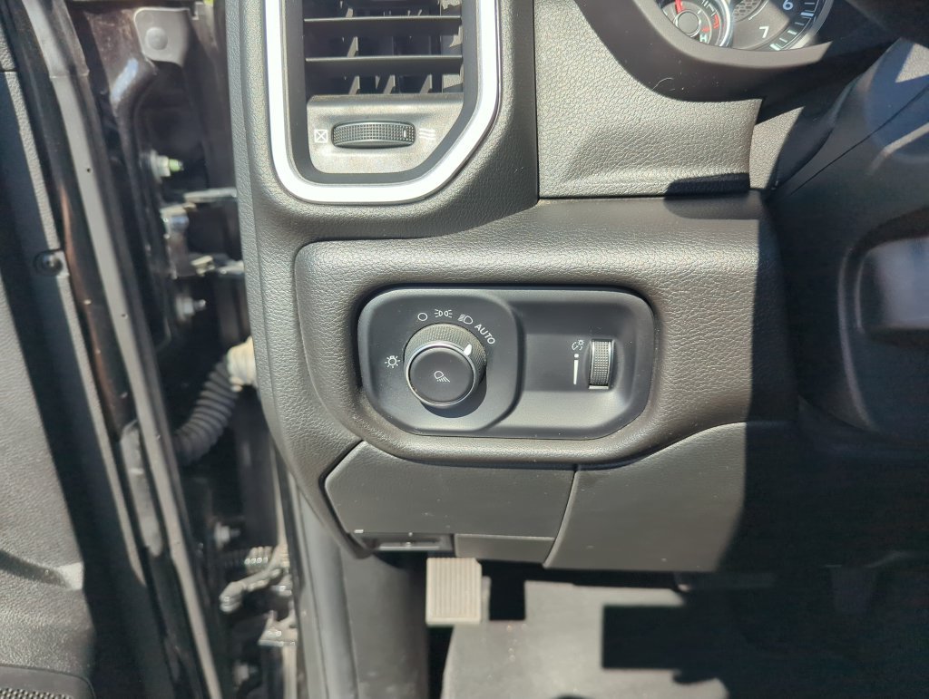 Used 2022 RAM 2500 Big Horn AWD/4WD image 19