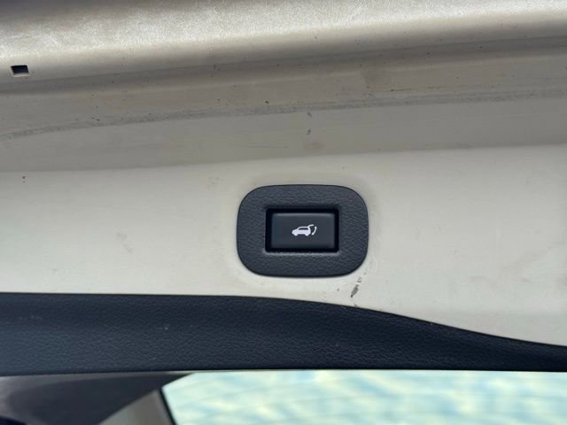 Used 2018 Nissan Rogue SV image 37