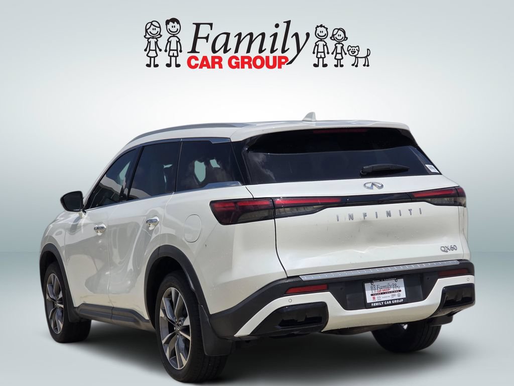 Used 2023 INFINITI QX60 Luxe w/ Performance Audio Package FWD image 3