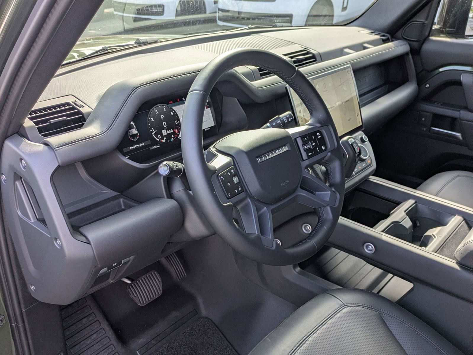 New 2026 Land Rover Defender 110 X-Dynamic SE AWD/4WD image 13