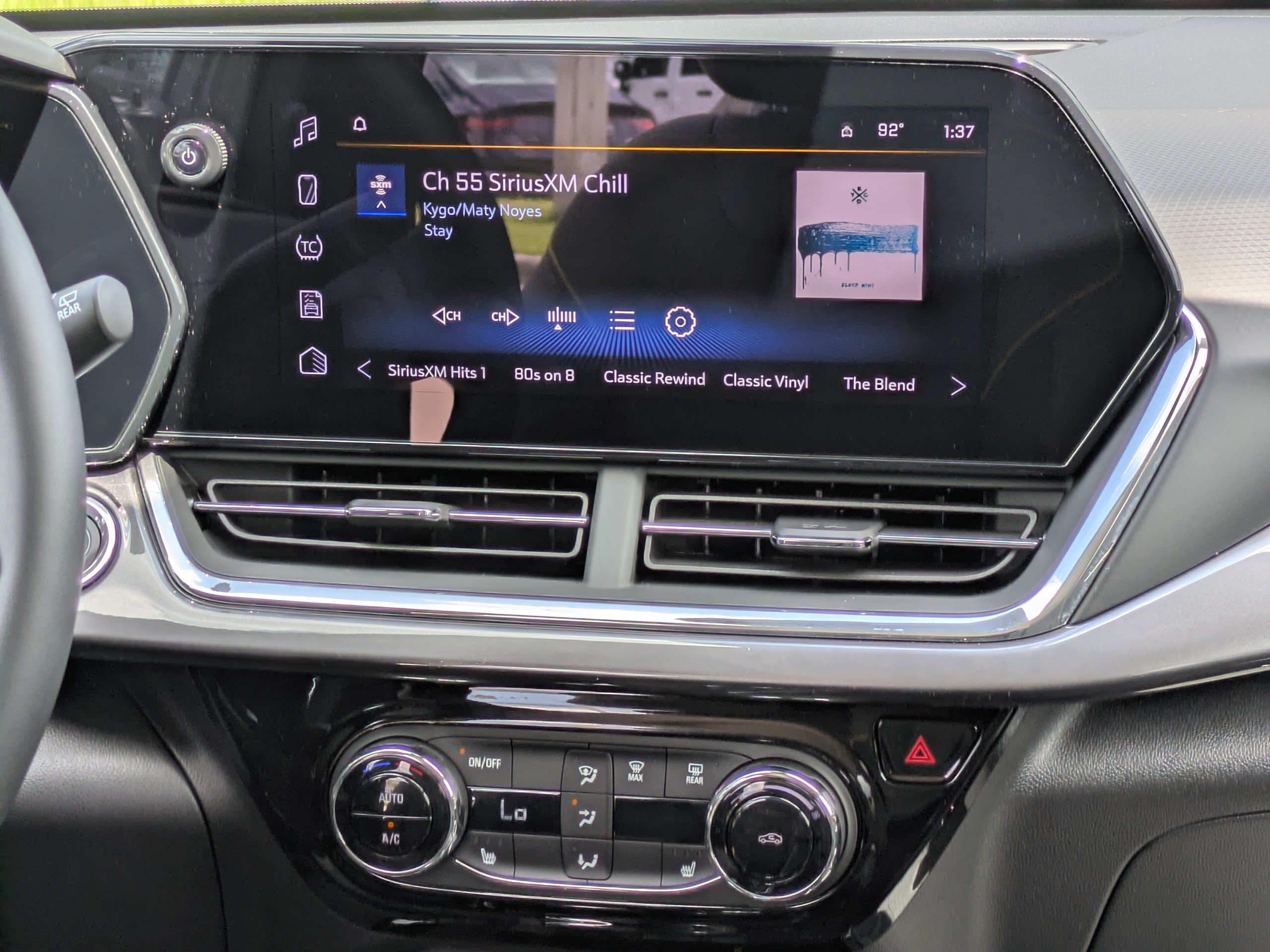 Used 2026 Chevrolet Trax ACTIV w/ Sunroof Package FWD image 16