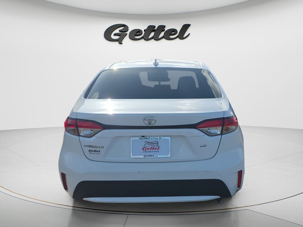 Used 2022 Toyota Corolla LE FWD image 6