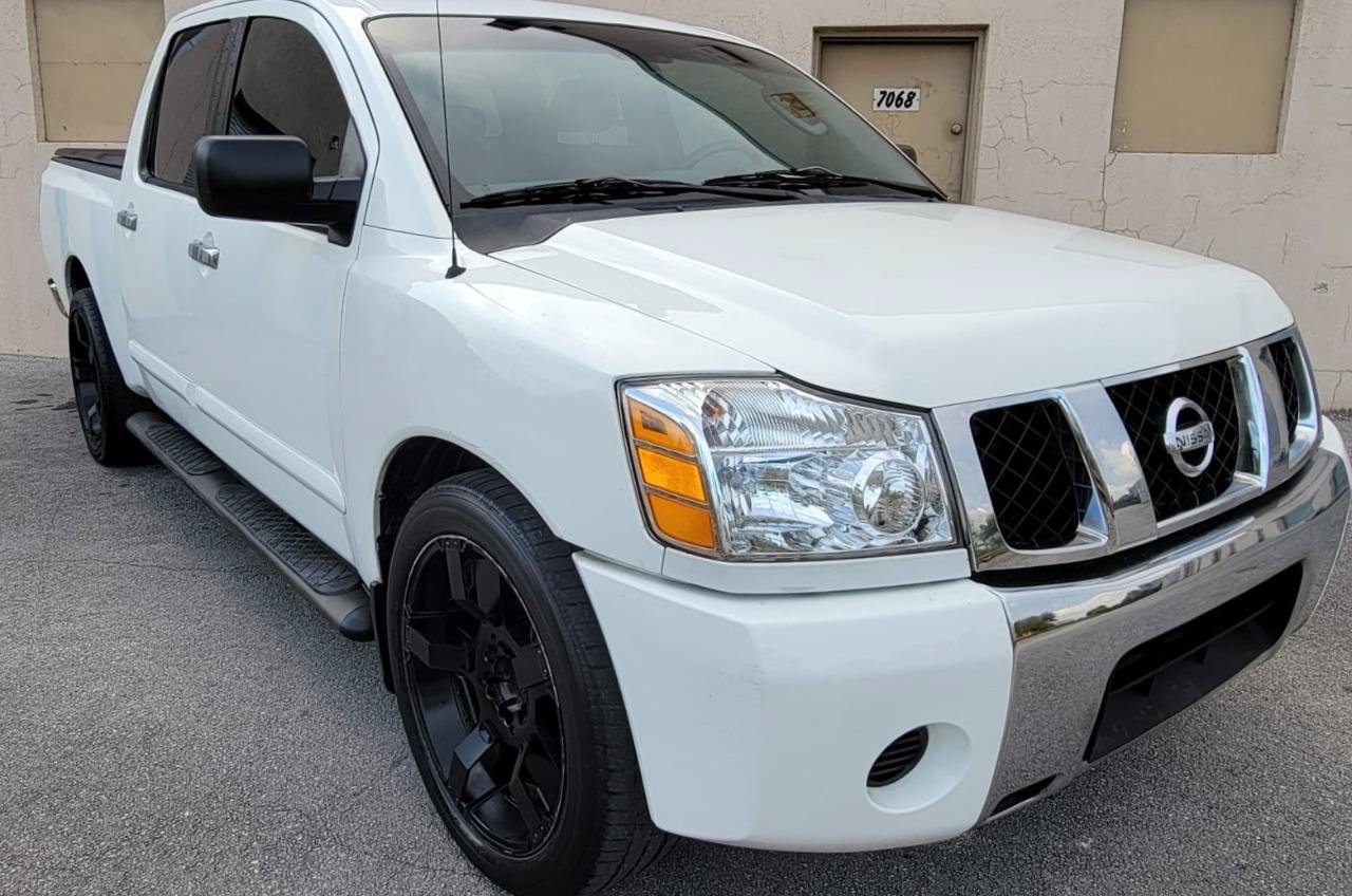 Used 2007 Nissan Titan SE RWD image 3