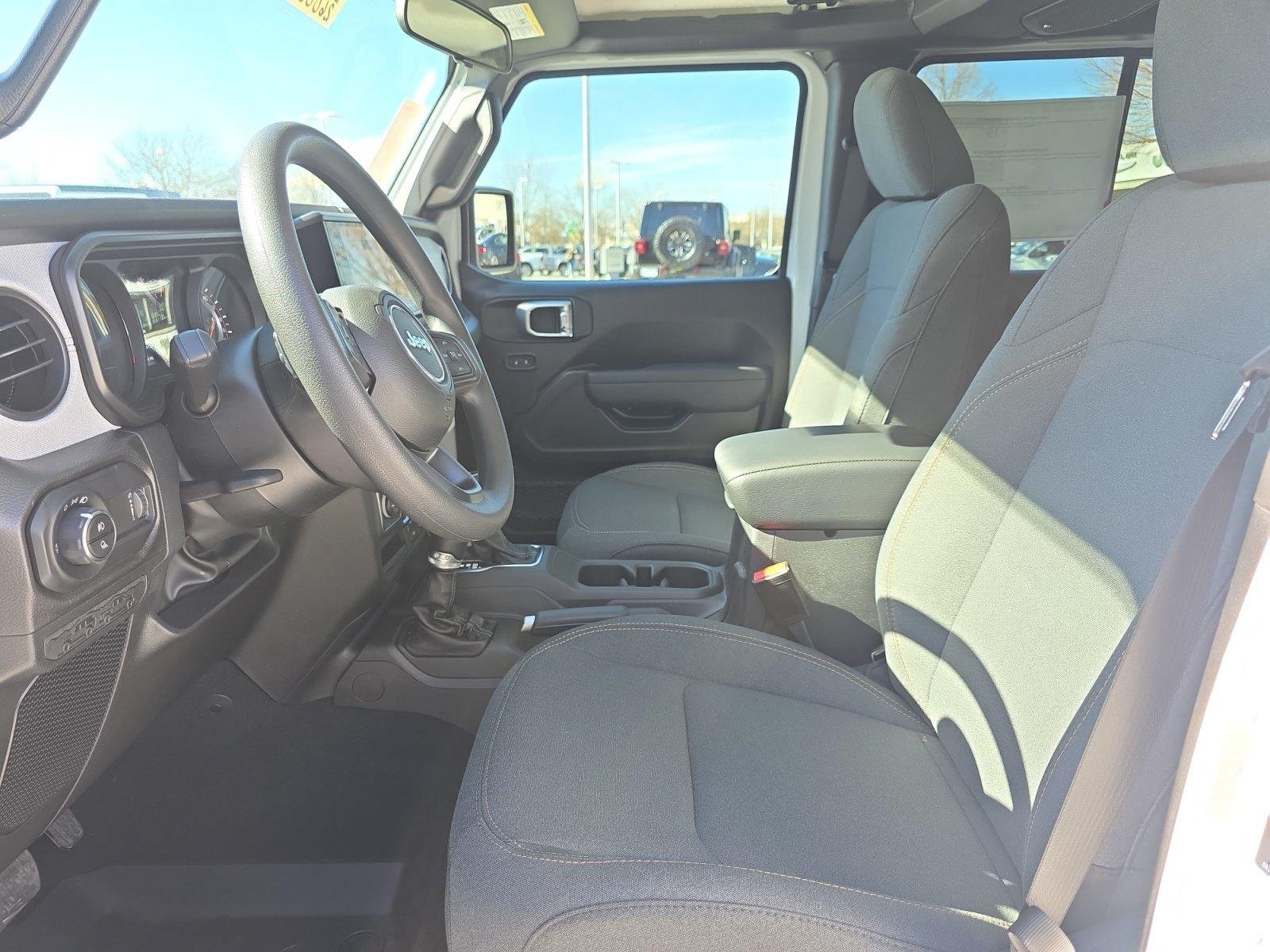 New 2026 Jeep Gladiator Sport AWD/4WD image 15