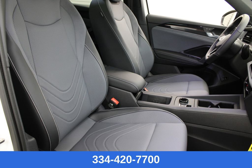 New 2026 Volkswagen Tiguan SE R-Line image 22