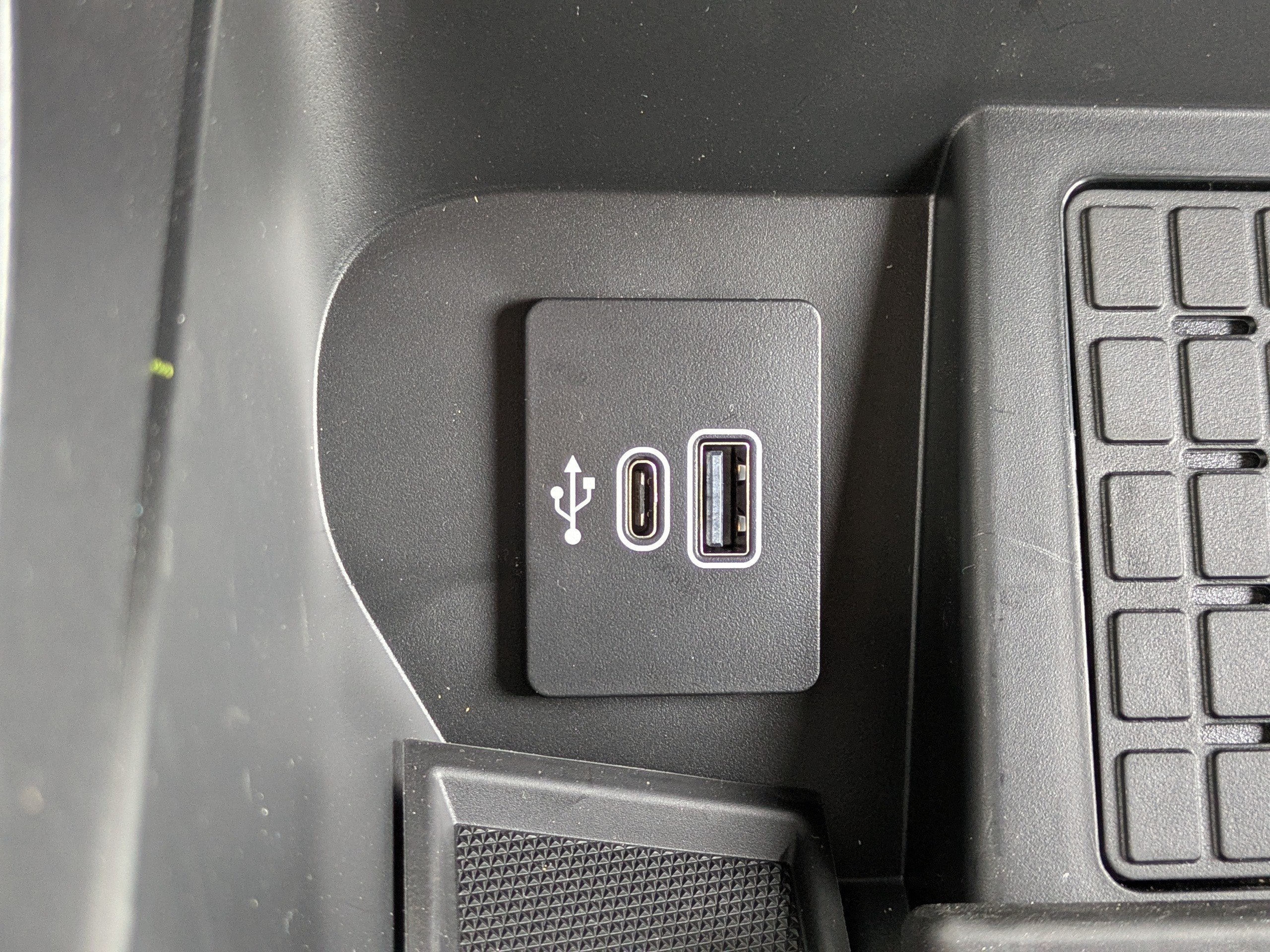 Used 2025 Ford F150 XLT w/ Equipment Group 302A MID AWD/4WD image 29