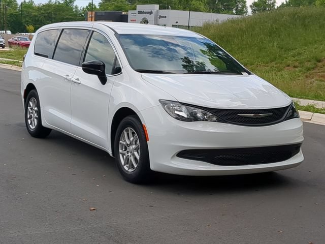 New 2025 Chrysler Voyager LX FWD image 15