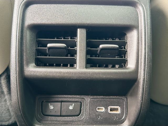 Used 2020 Cadillac XT4 Luxury w/ Cold Weather Package image 24