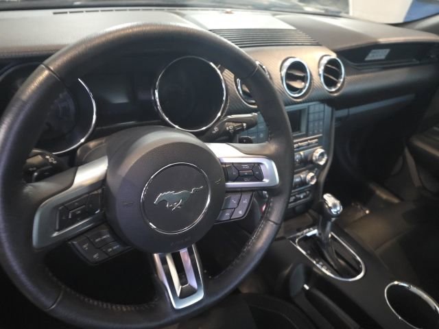 Used 2017 Ford Mustang Coupe image 10