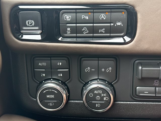 New 2026 GMC Yukon XL Denali Ultimate AWD/4WD image 27