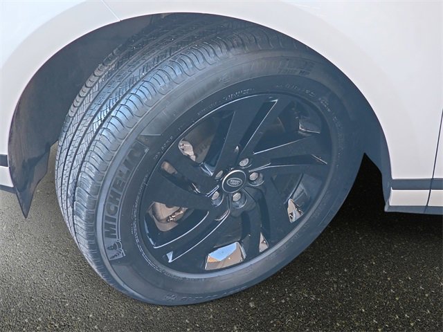 Used 2025 Land Rover Range Rover Evoque S image 31