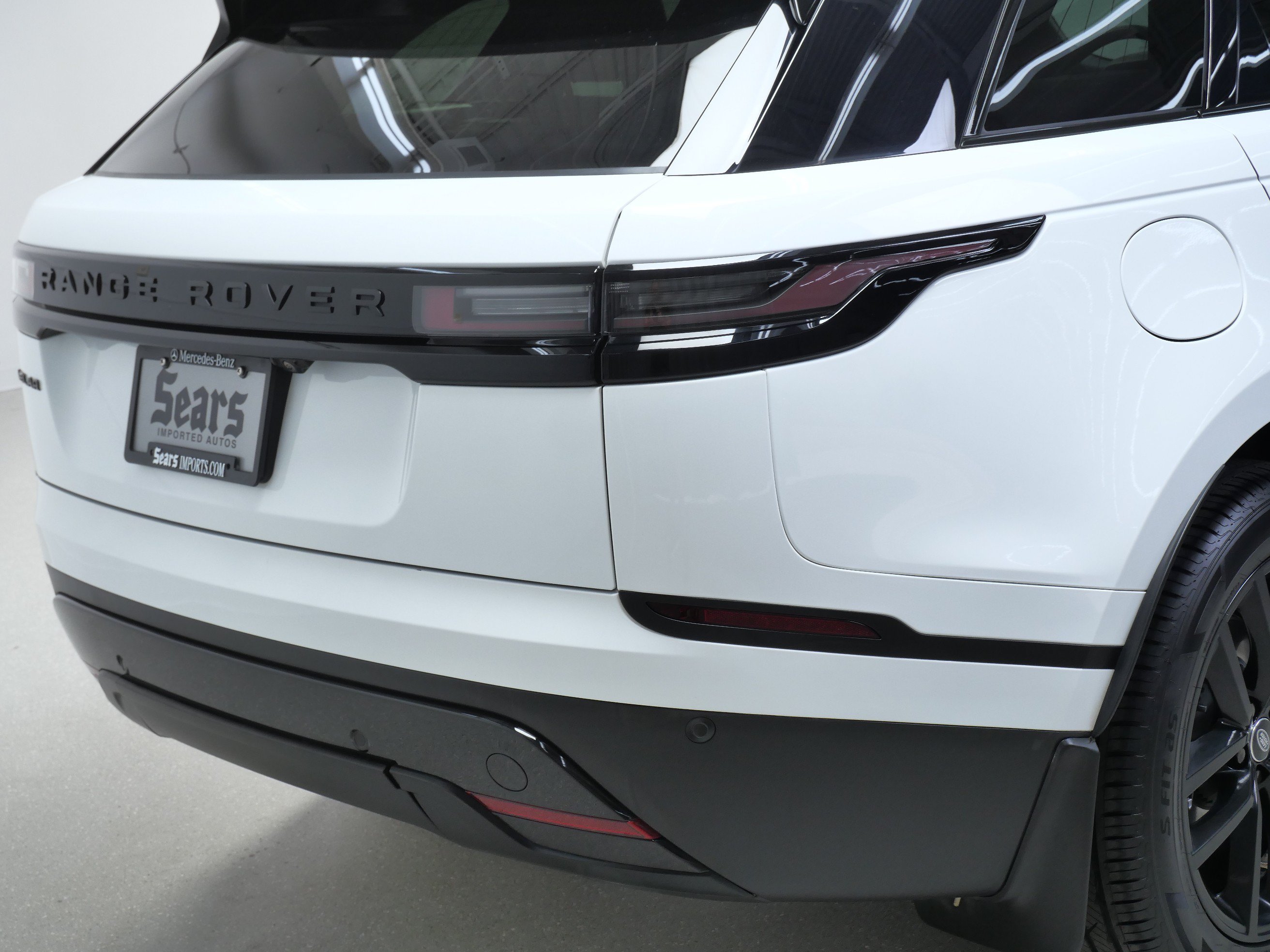 Used 2025 Land Rover Range Rover Velar S AWD/4WD image 5
