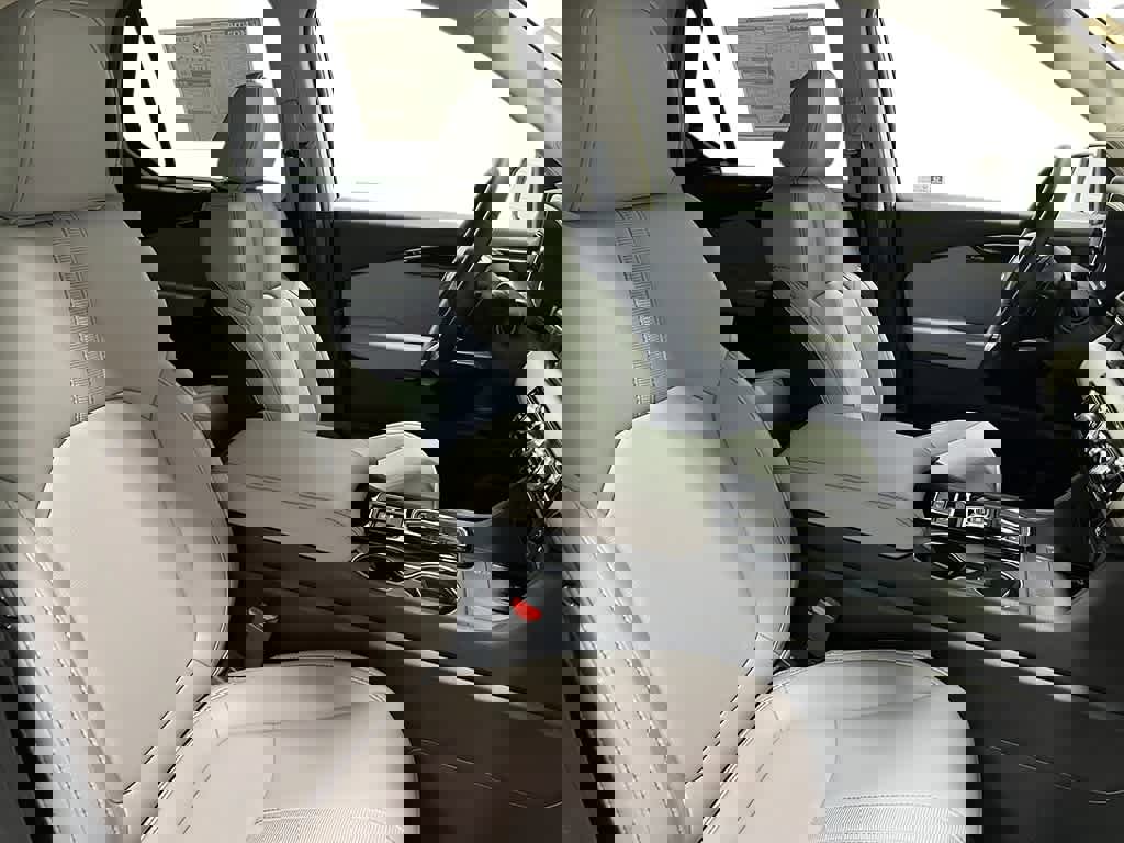 New 2025 Honda Pilot Touring image 36