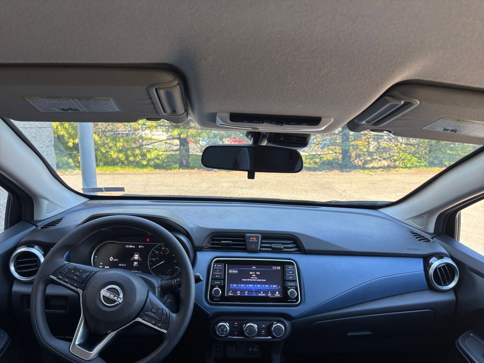 Used 2025 Nissan Versa SV FWD image 33