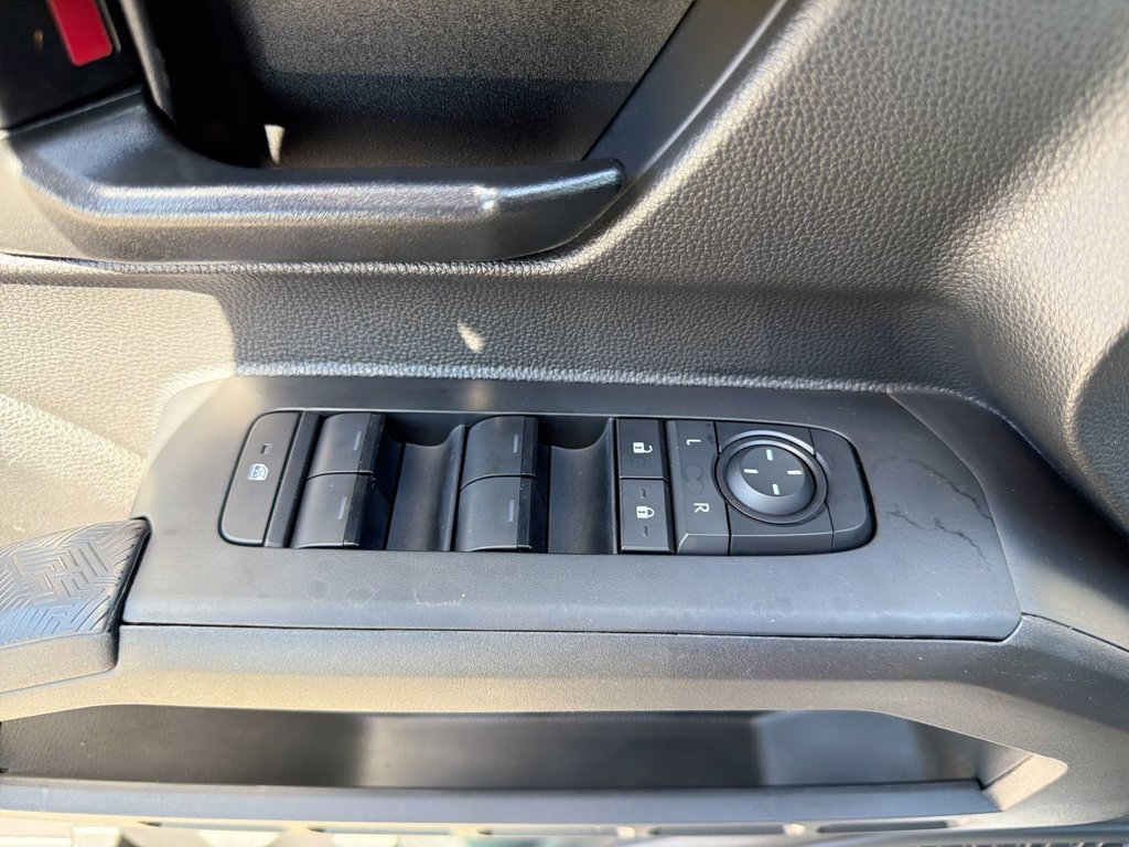 Used 2024 Toyota Tacoma SR5 AWD/4WD image 21