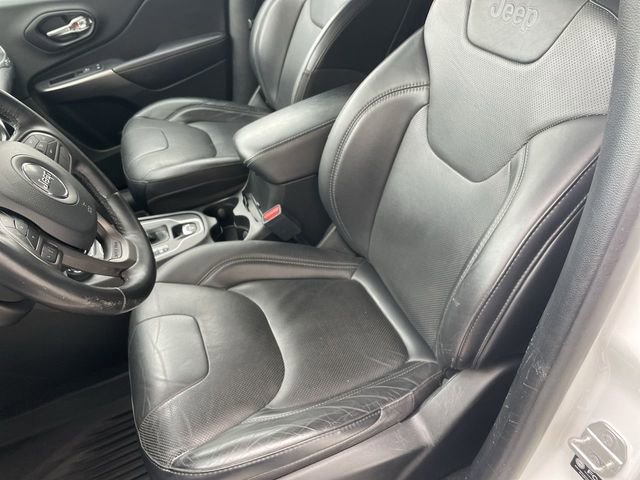 Used 2021 Jeep Cherokee Latitude Lux w/ Comfort/Convenience Group image 11