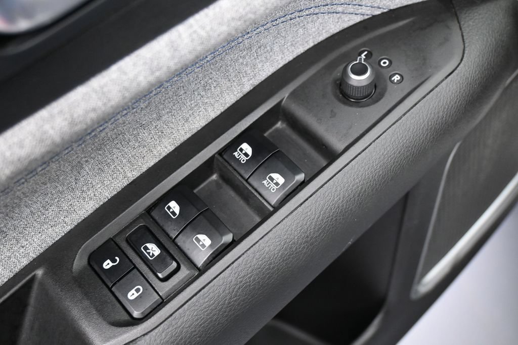 Used 2024 Jeep Compass Latitude AWD/4WD image 13