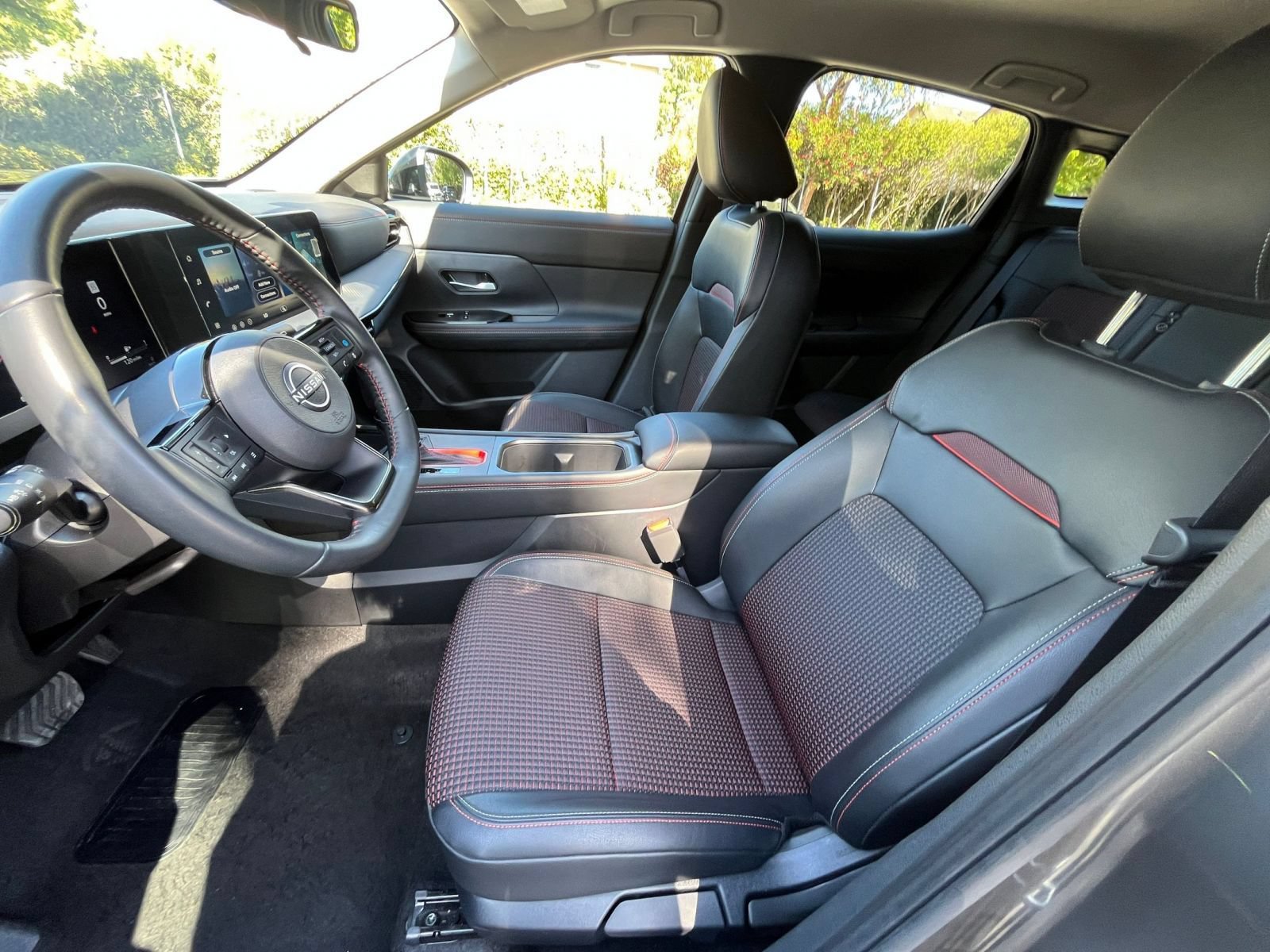 Used 2026 Nissan Kicks SR AWD/4WD image 25