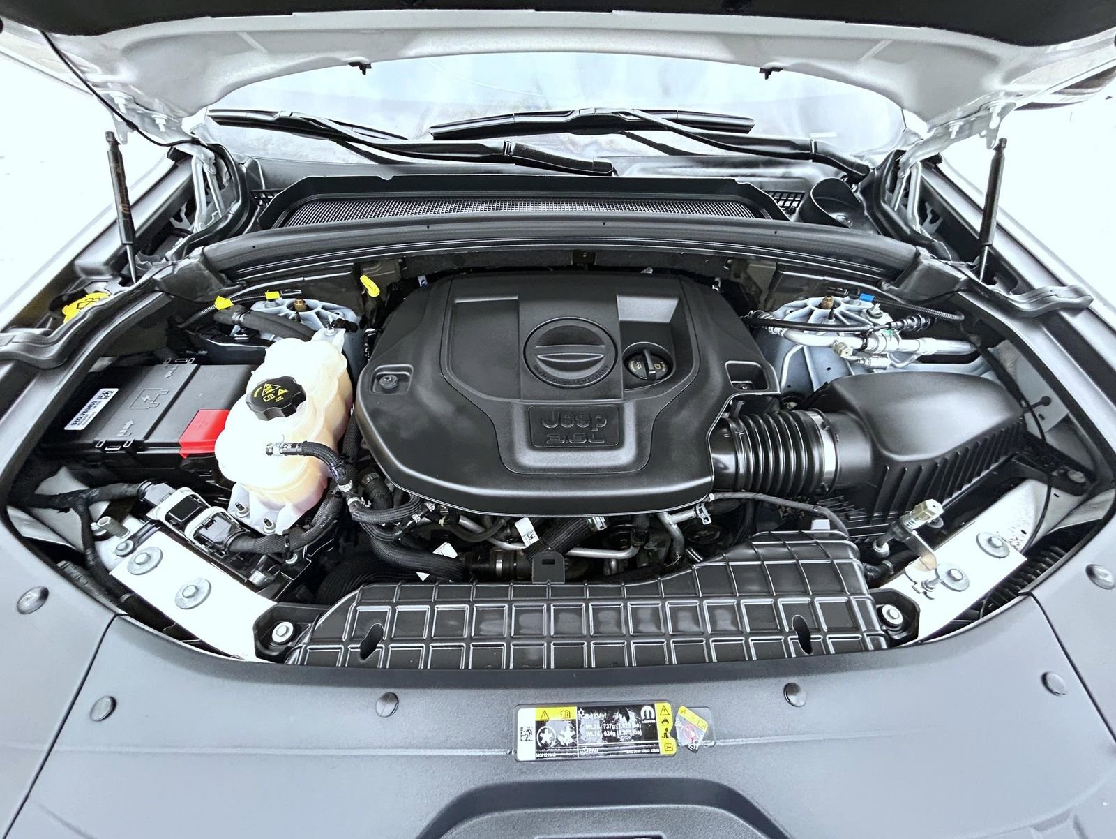 Used 2023 Jeep Grand Cherokee Overland w/ Luxury Tech Group IV image 24