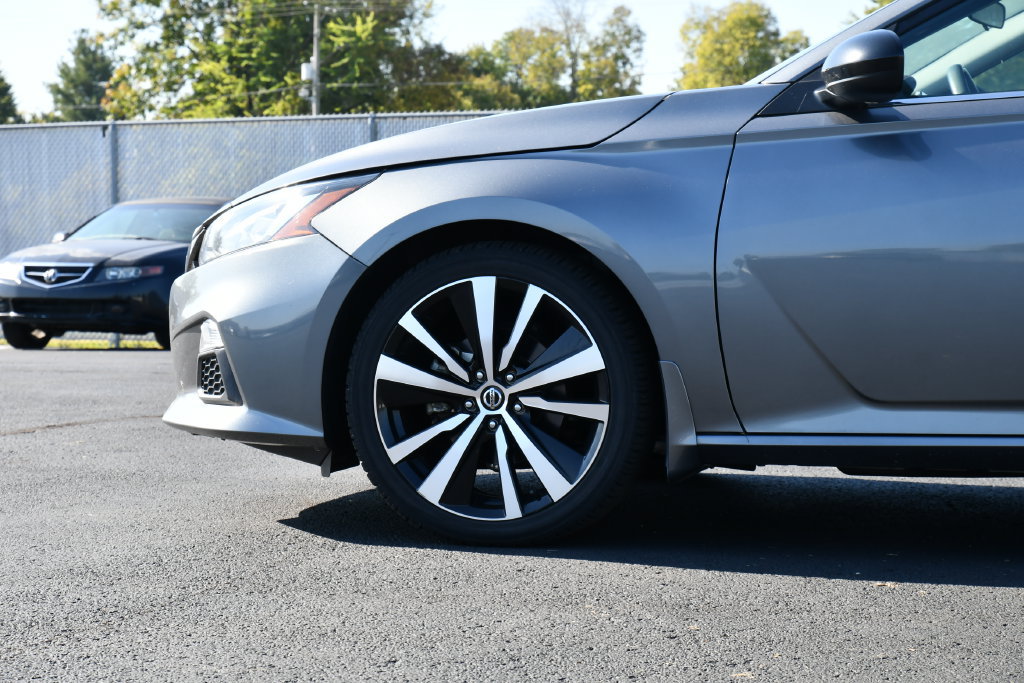 Used 2022 Nissan Altima 2.5 SR FWD image 12