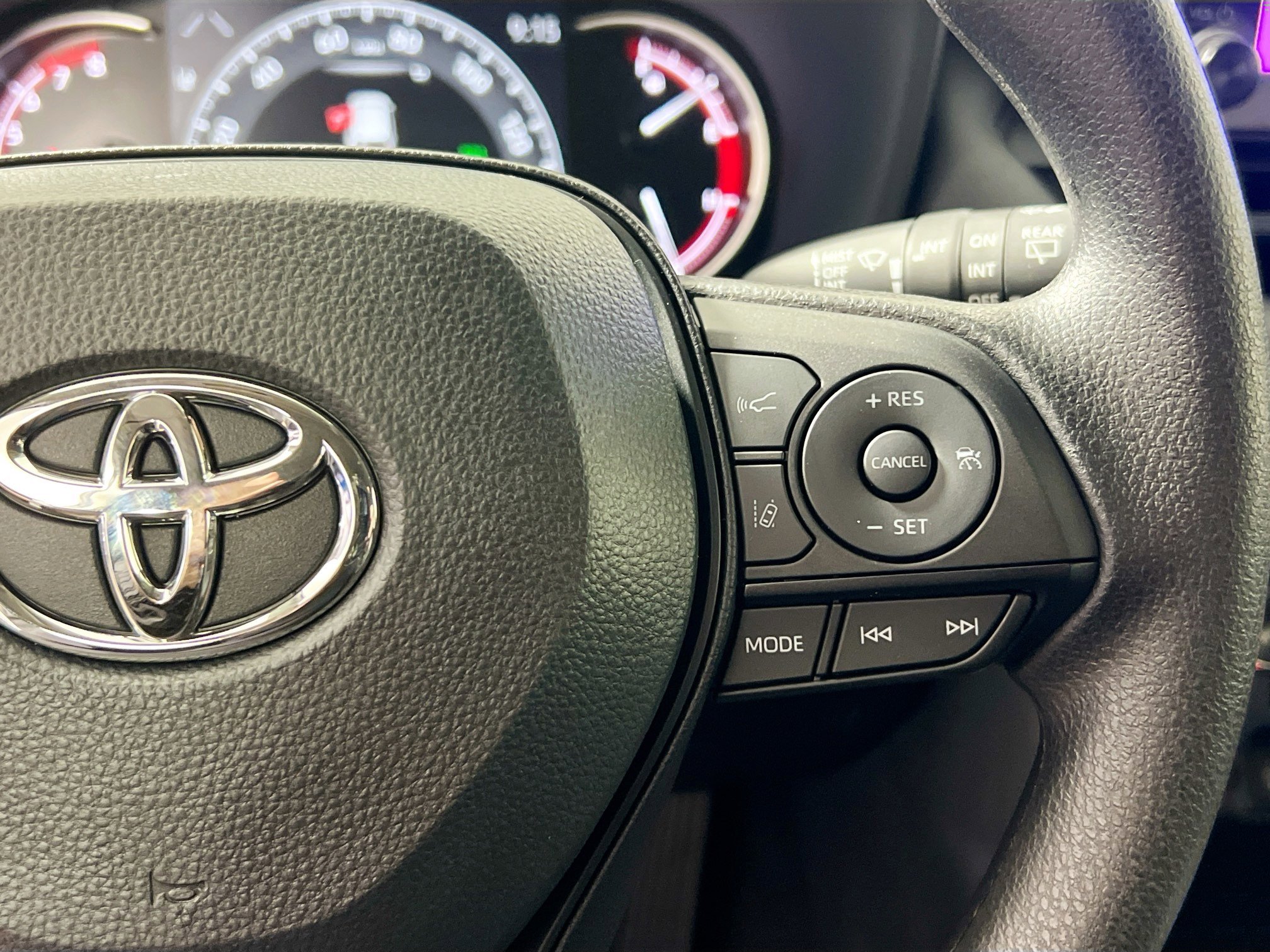 New 2025 Toyota RAV4 XLE image 19