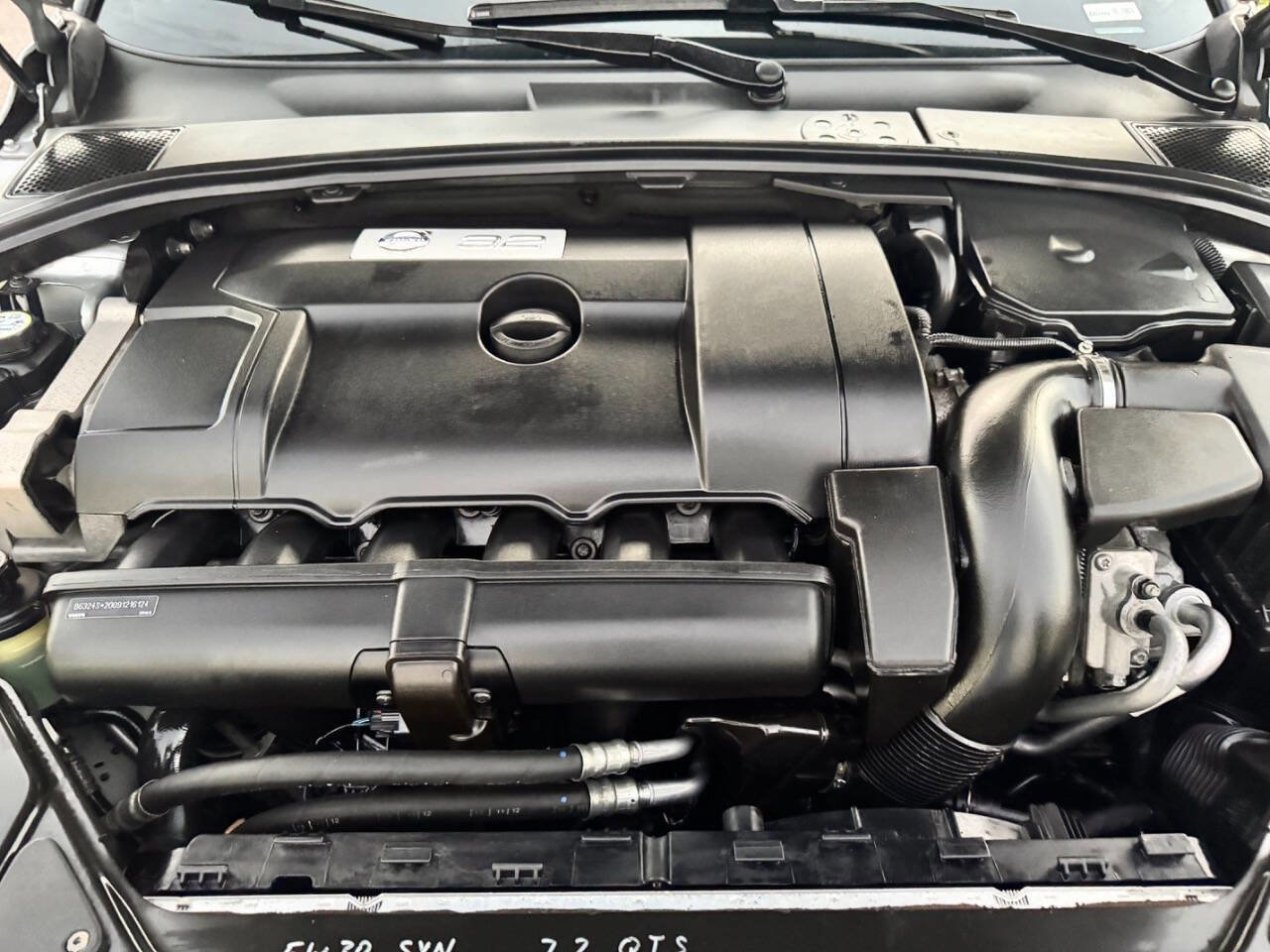 Used 2013 Volvo XC70 3.2 image 32