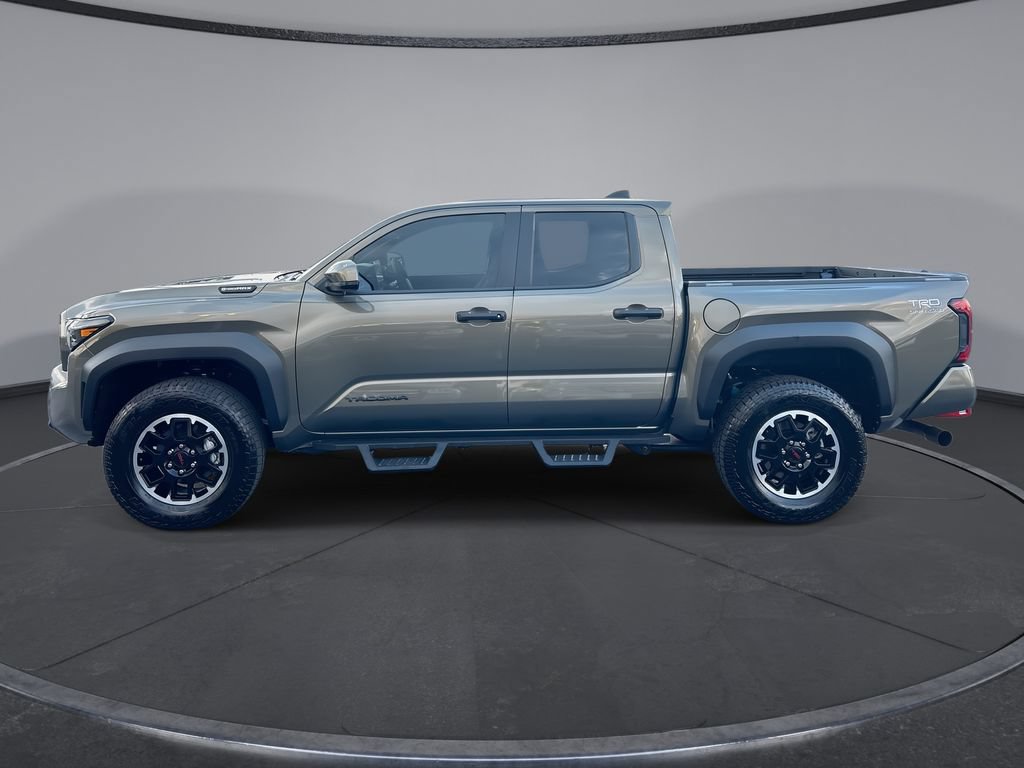 Used 2025 Toyota Tacoma TRD Off-Road AWD/4WD image 15
