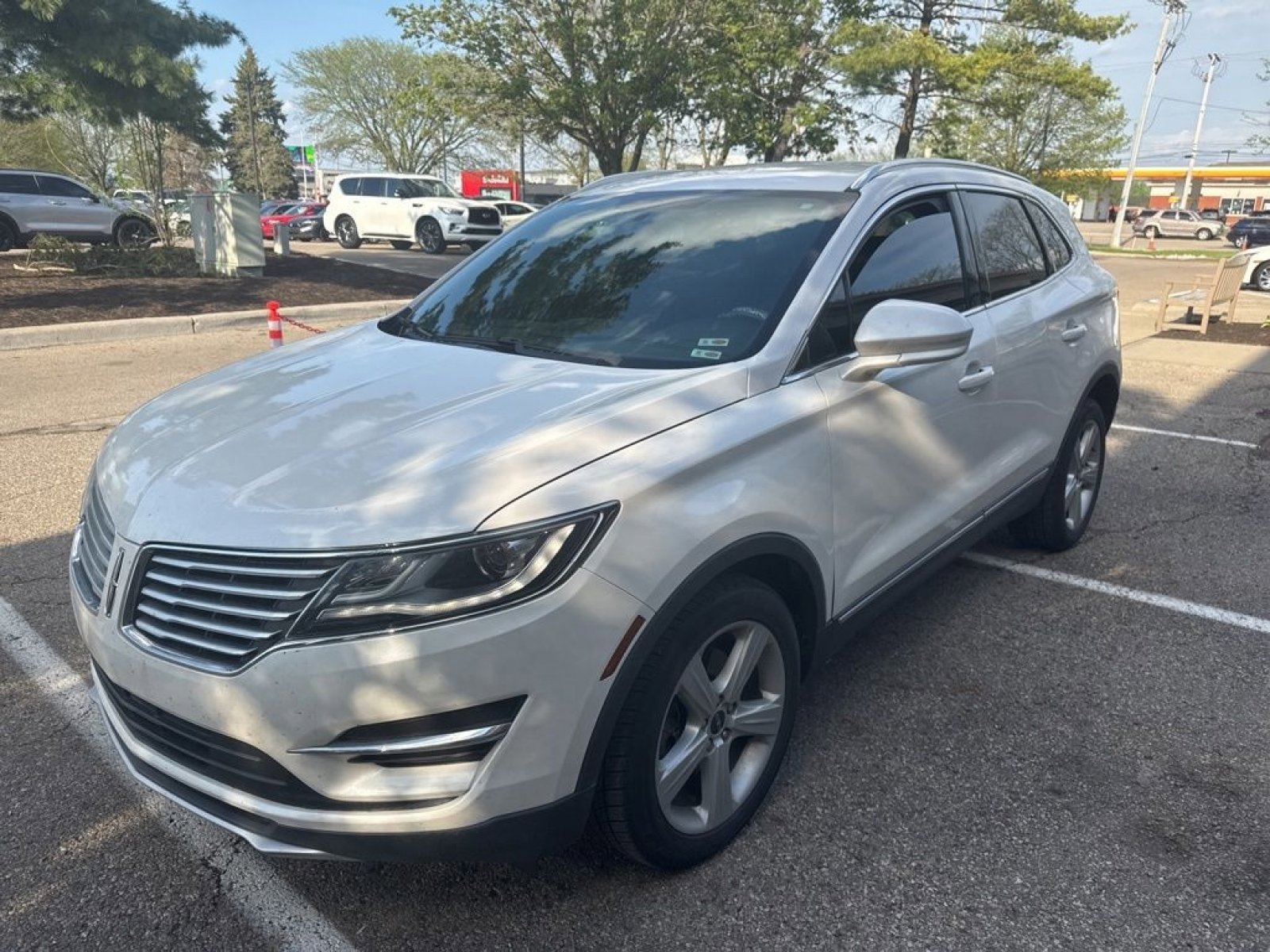 Used 2017 Lincoln MKC Premiere image 3