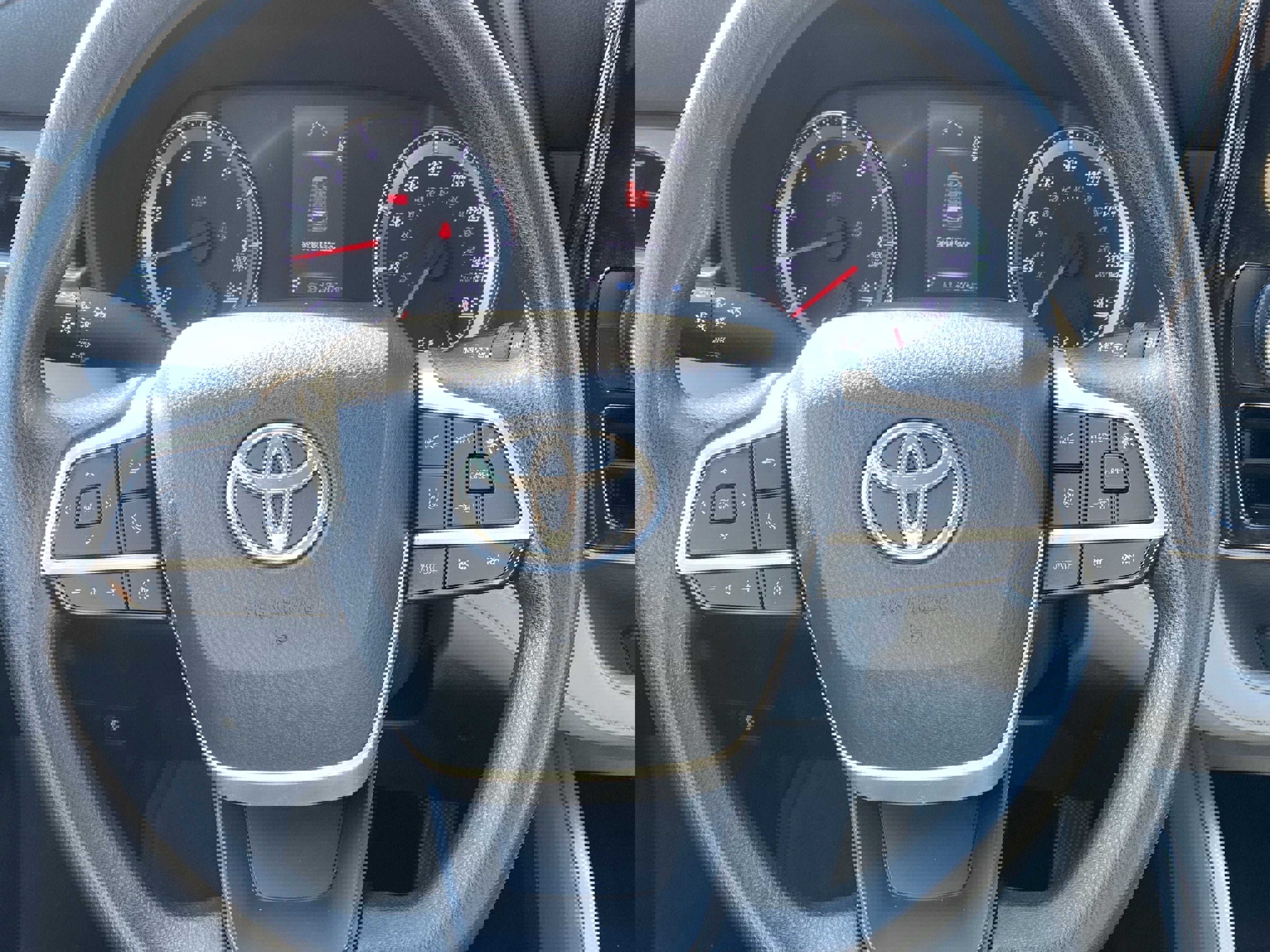 Used 2022 Toyota Highlander L image 12