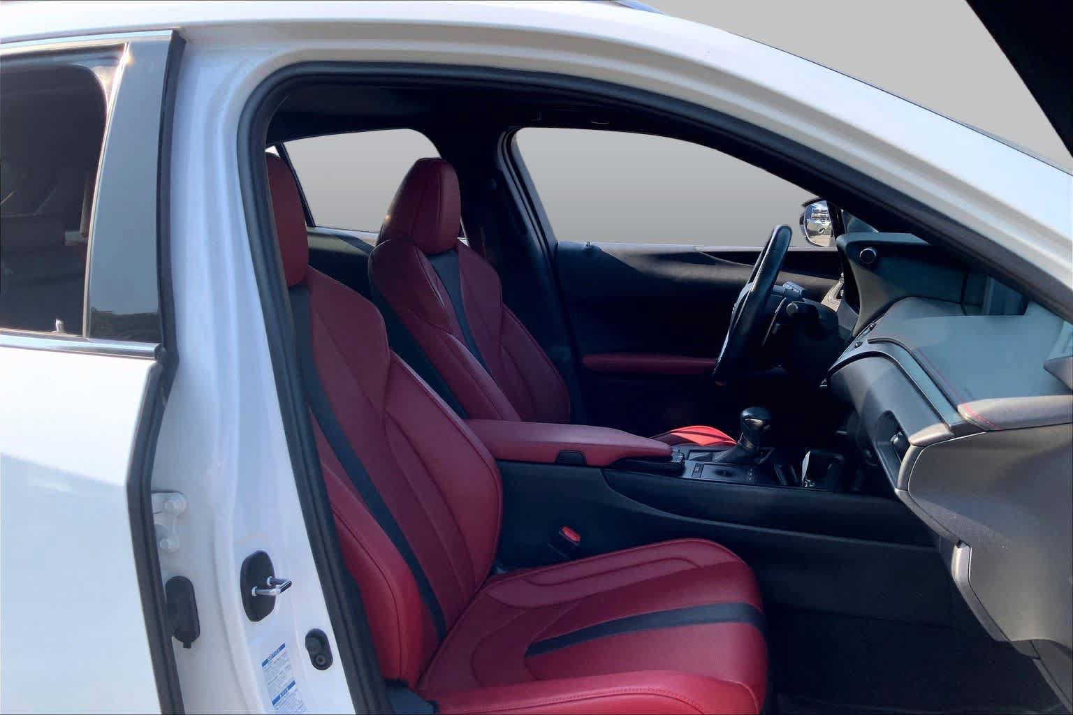Used 2019 Lexus UX 250h F Sport AWD/4WD image 9