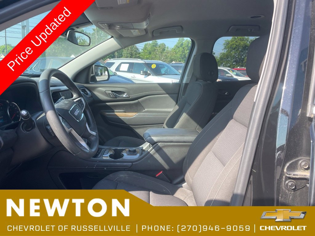 Used 2023 GMC Acadia SLE FWD image 4