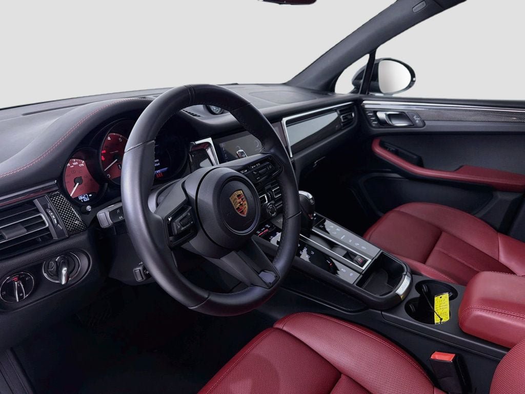 Certified 2026 Porsche Macan S AWD/4WD image 5