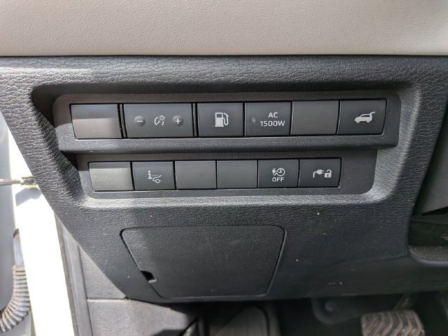Used 2023 Mitsubishi Outlander SEL 40th Anniversary AWD/4WD image 16