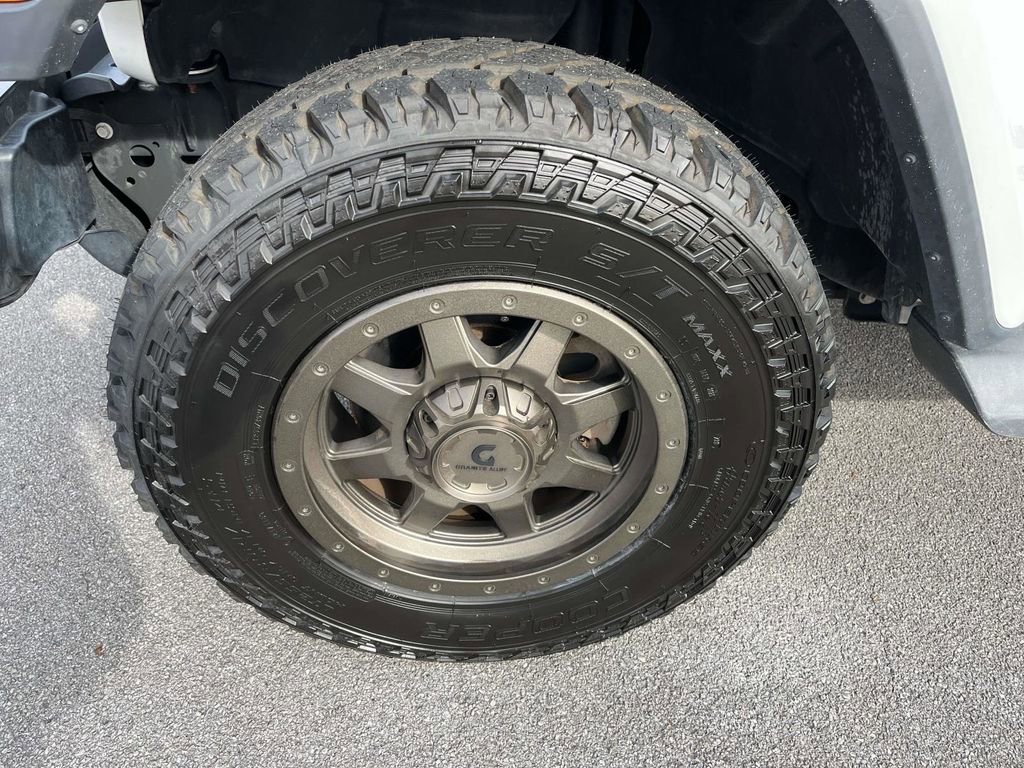 Used 2018 Jeep Wrangler Unlimited Sahara image 9