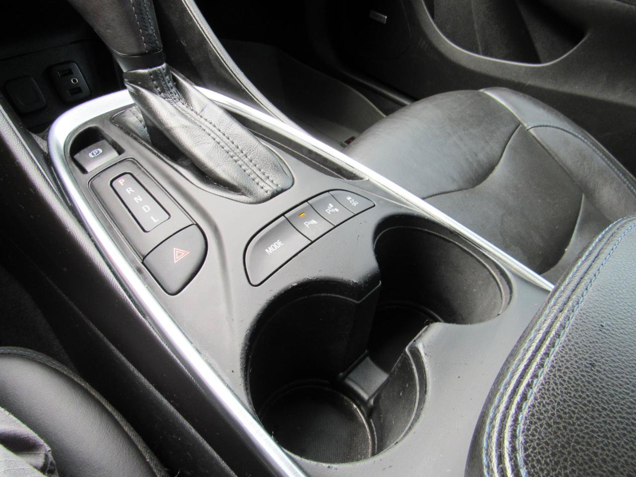 Used 2018 Chevrolet Volt Premier w/ Driver Confidence Package FWD image 7