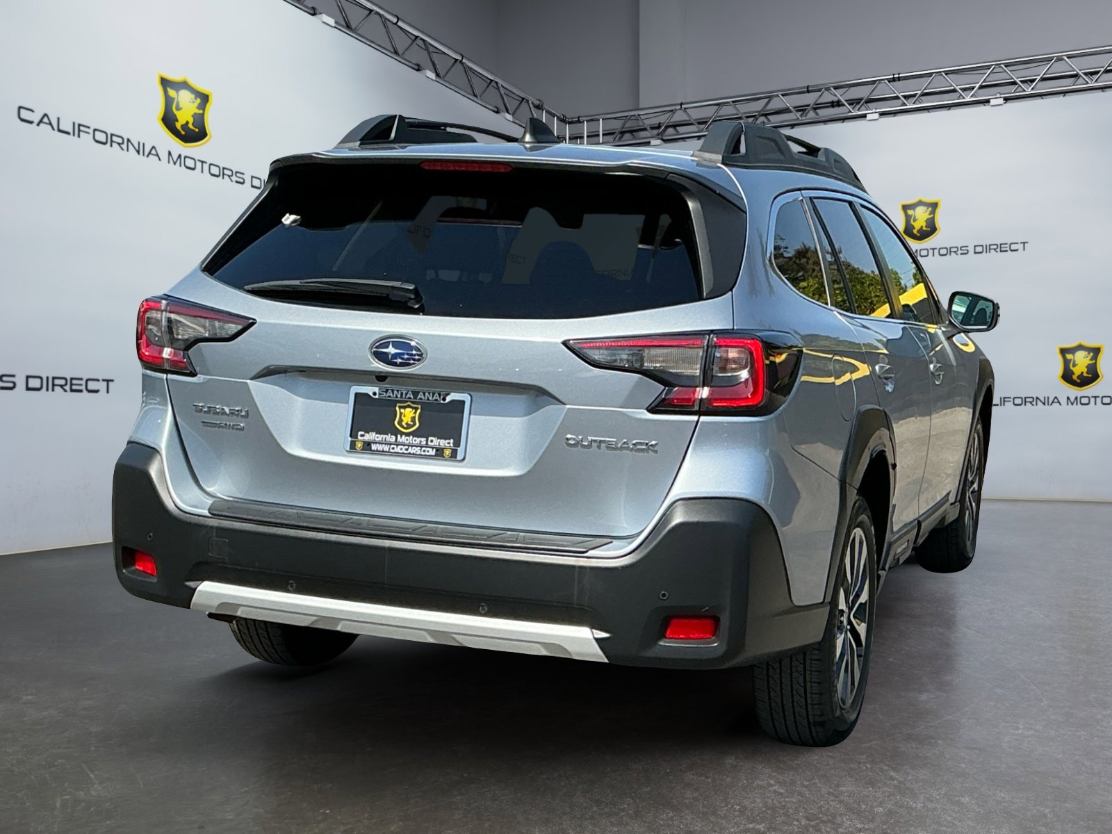 Used 2023 Subaru Outback Limited AWD/4WD image 5