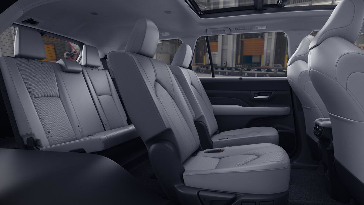 New 2026 Toyota Grand Highlander Platinum image 21