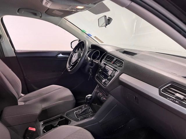 Used 2020 Volkswagen Tiguan S image 11