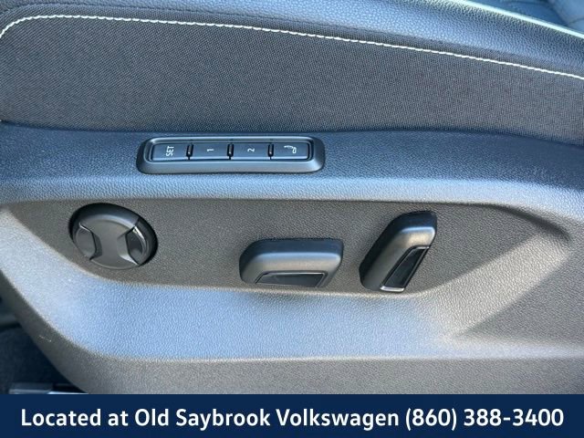 New 2025 Volkswagen Atlas Cross Sport SEL Premium R-Line image 31