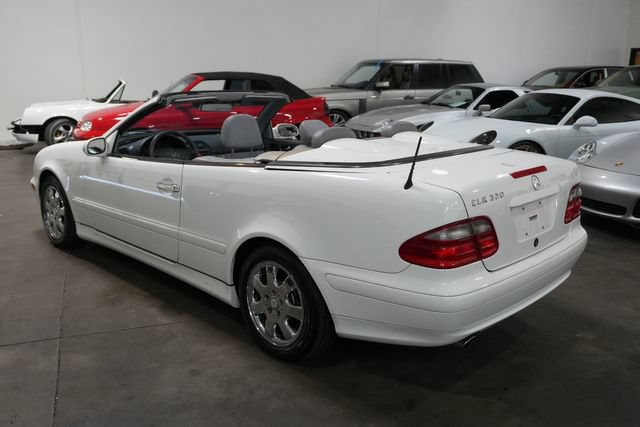 Used 2002 Mercedes-Benz CLK 320 Cabriolet w/ K4 Opt Pkg image 8