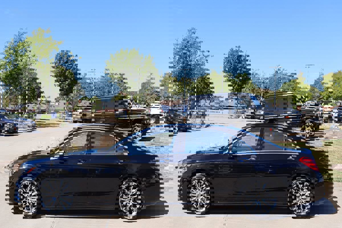 Used 2019 Mercedes-Benz S 560 Sedan image 6