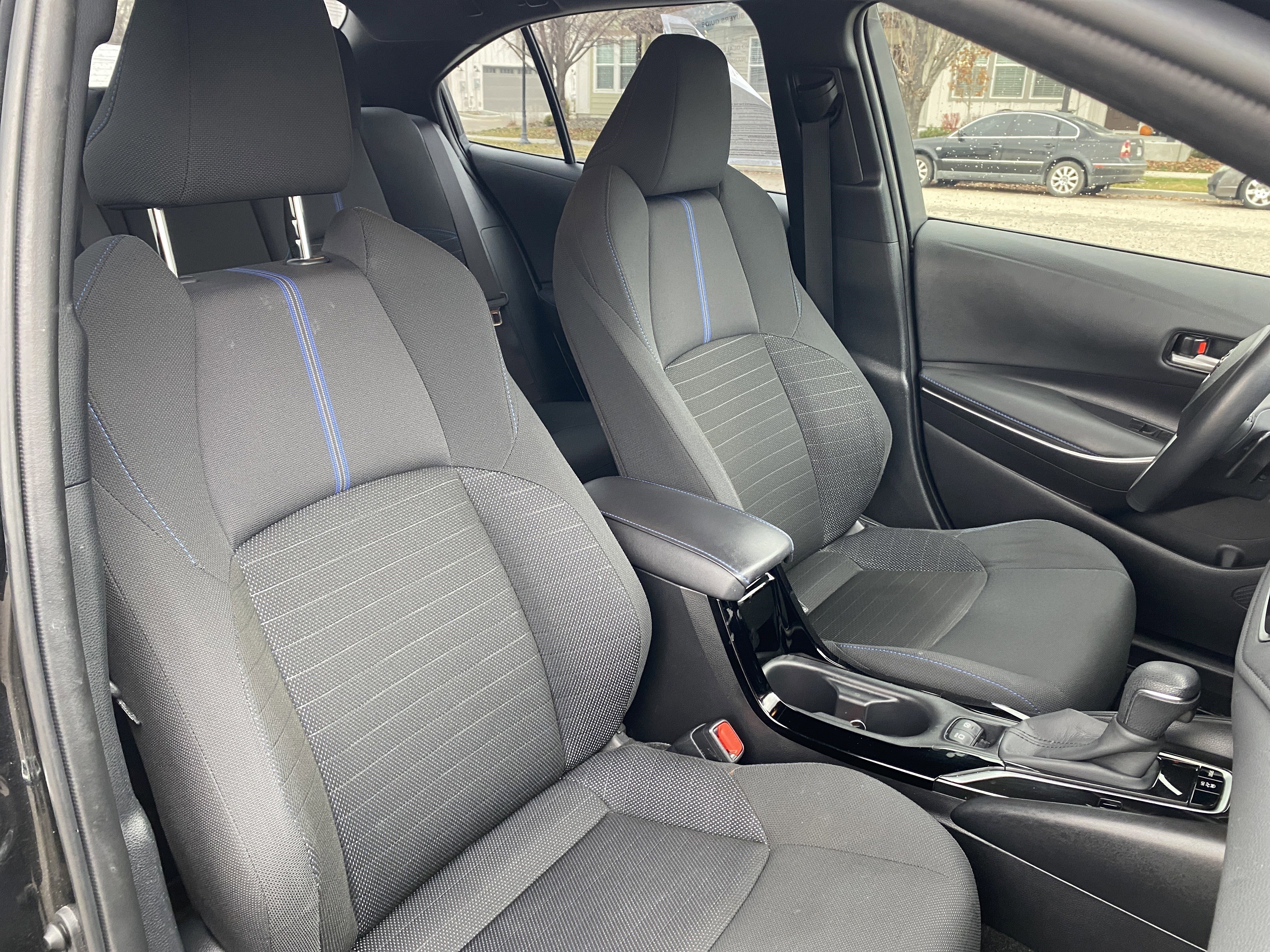 Used 2022 Toyota Corolla SE w/ SE Premium Package image 21