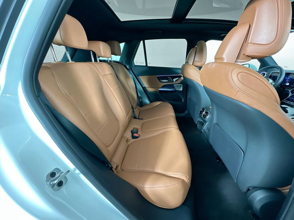 Used 2026 Mercedes-Benz GLC 300 4MATIC image 28