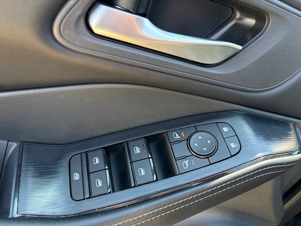 Used 2026 Nissan Rogue SV AWD/4WD image 12
